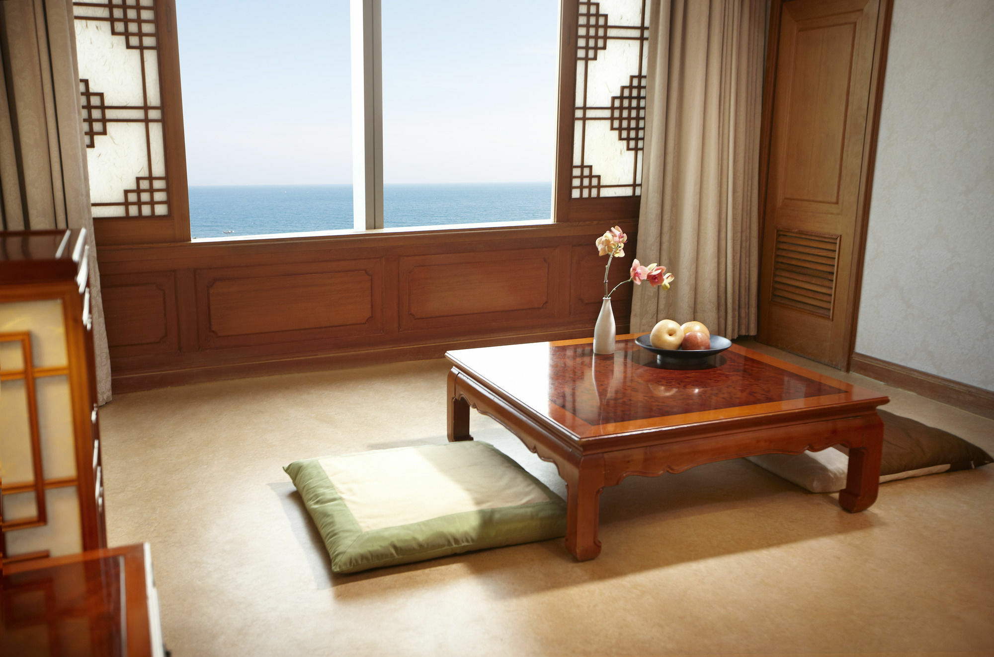 Haeundae Grand Hotel Μπουσάν Εξωτερικό φωτογραφία A traditional Korean room