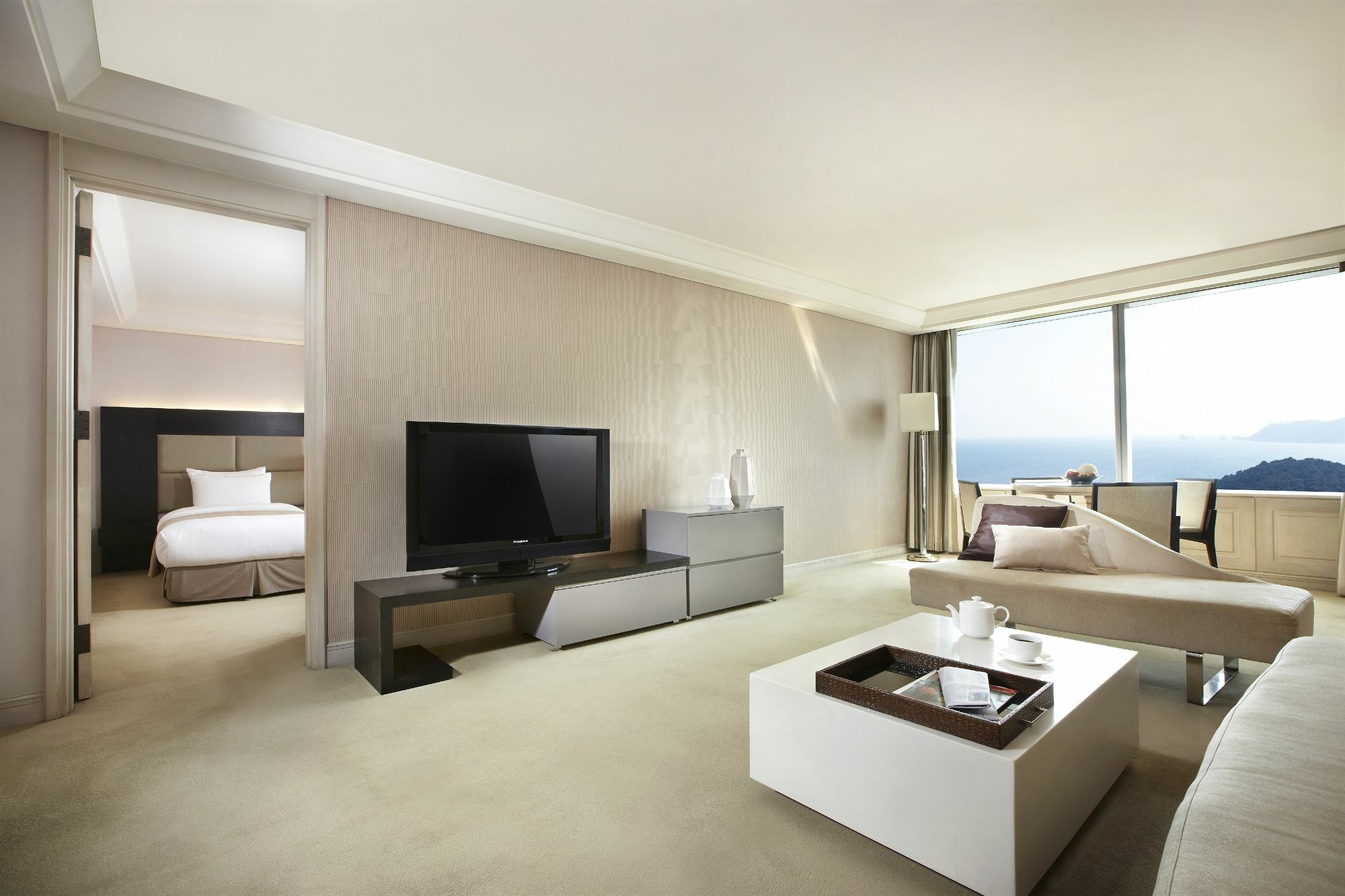 Haeundae Grand Hotel Μπουσάν Εξωτερικό φωτογραφία A suite at The Landmark
